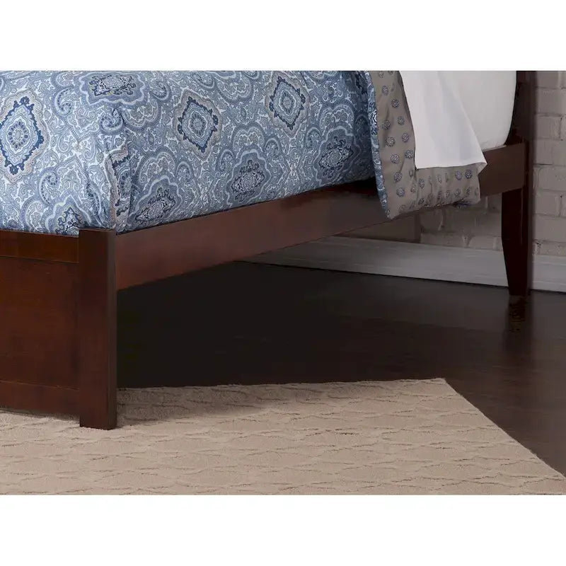 Cama King con plataforma y nido individual XL en nogal/blanco/espresso/gris, capacidad para 2 personas
